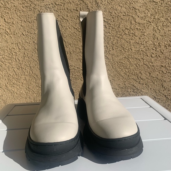 Ted Baker London Lilanna white leather lug sole Chelsea boots 7 ( European 37) - Picture 3 of 15